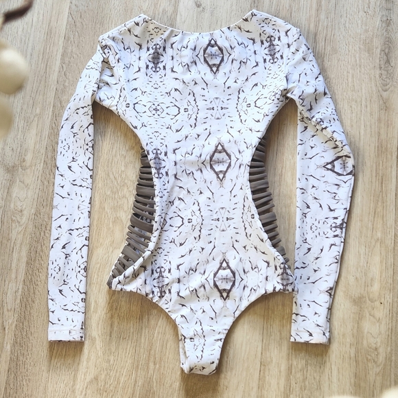 Issa de Mar Makena Surfsuit - Bone - Picture 2 of 7